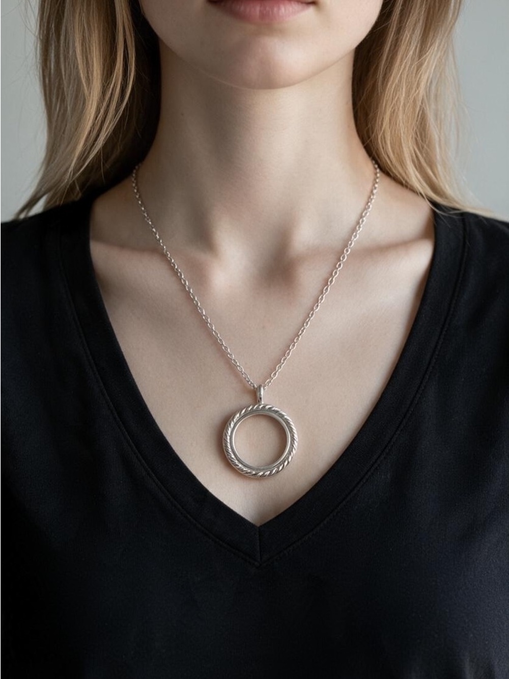 11/6 Sterling Silver Twisted Circle Pendant Necklace - Silver